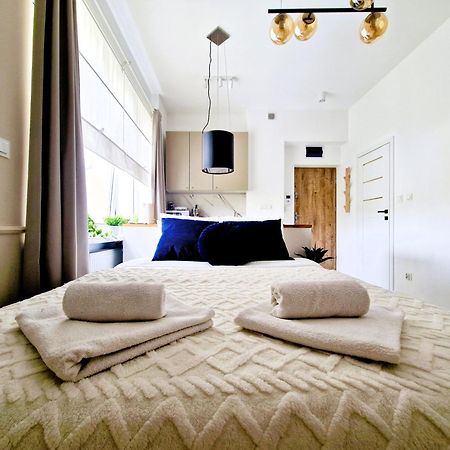J&W Apartments Grojecka Glam Flat ワルシャワ エクステリア 写真