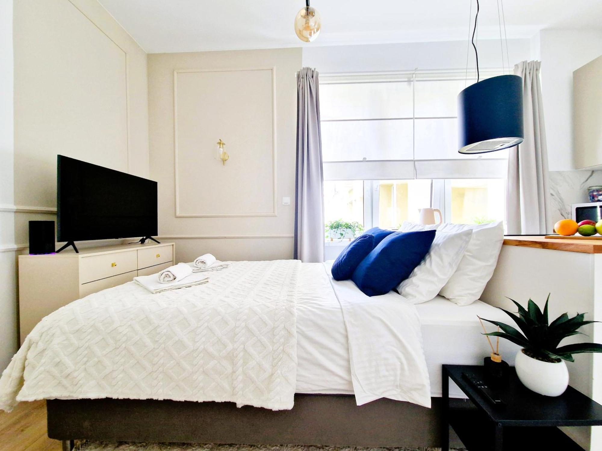 J&W Apartments Grojecka Glam Flat ワルシャワ エクステリア 写真