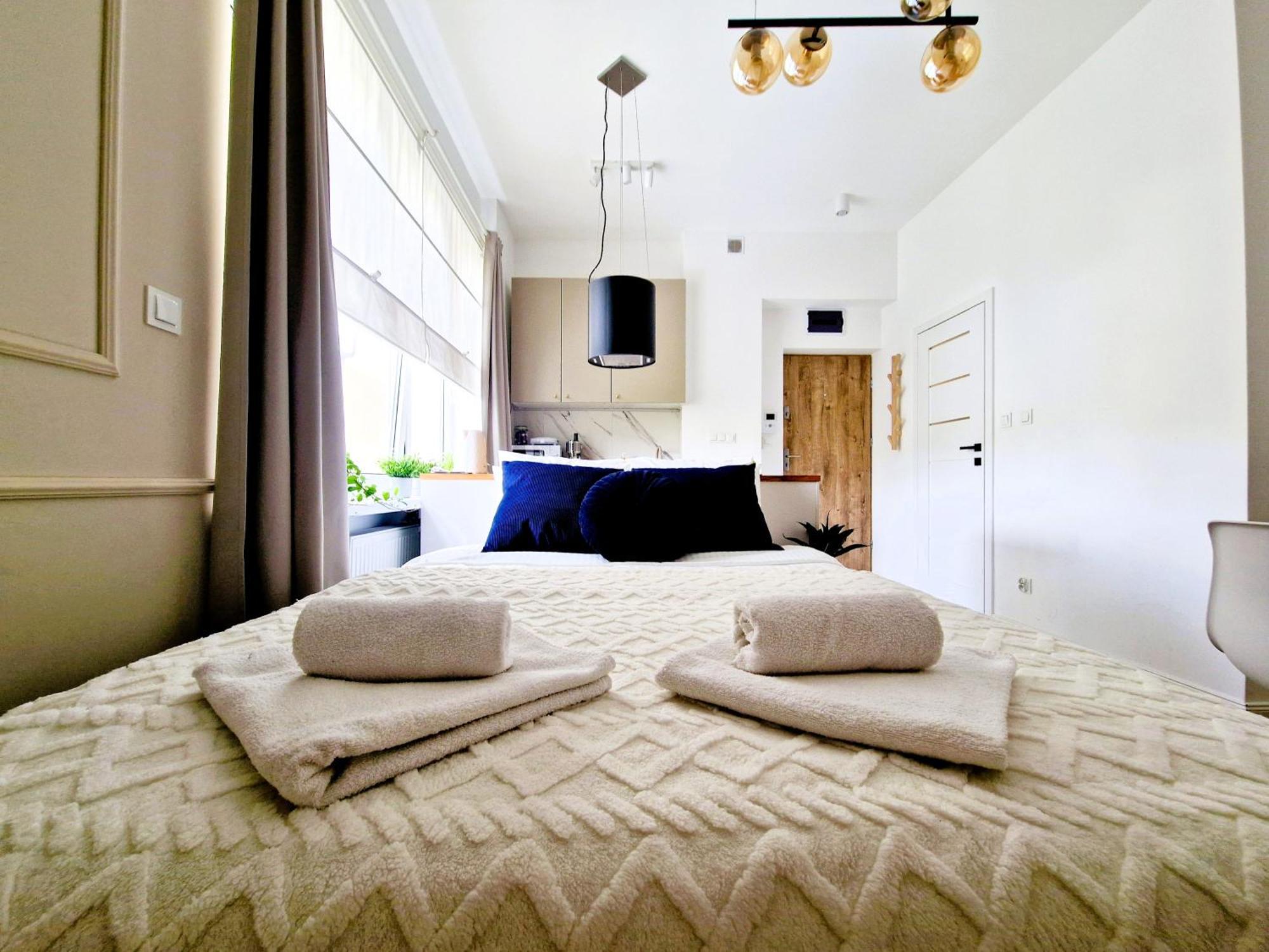 J&W Apartments Grojecka Glam Flat ワルシャワ エクステリア 写真
