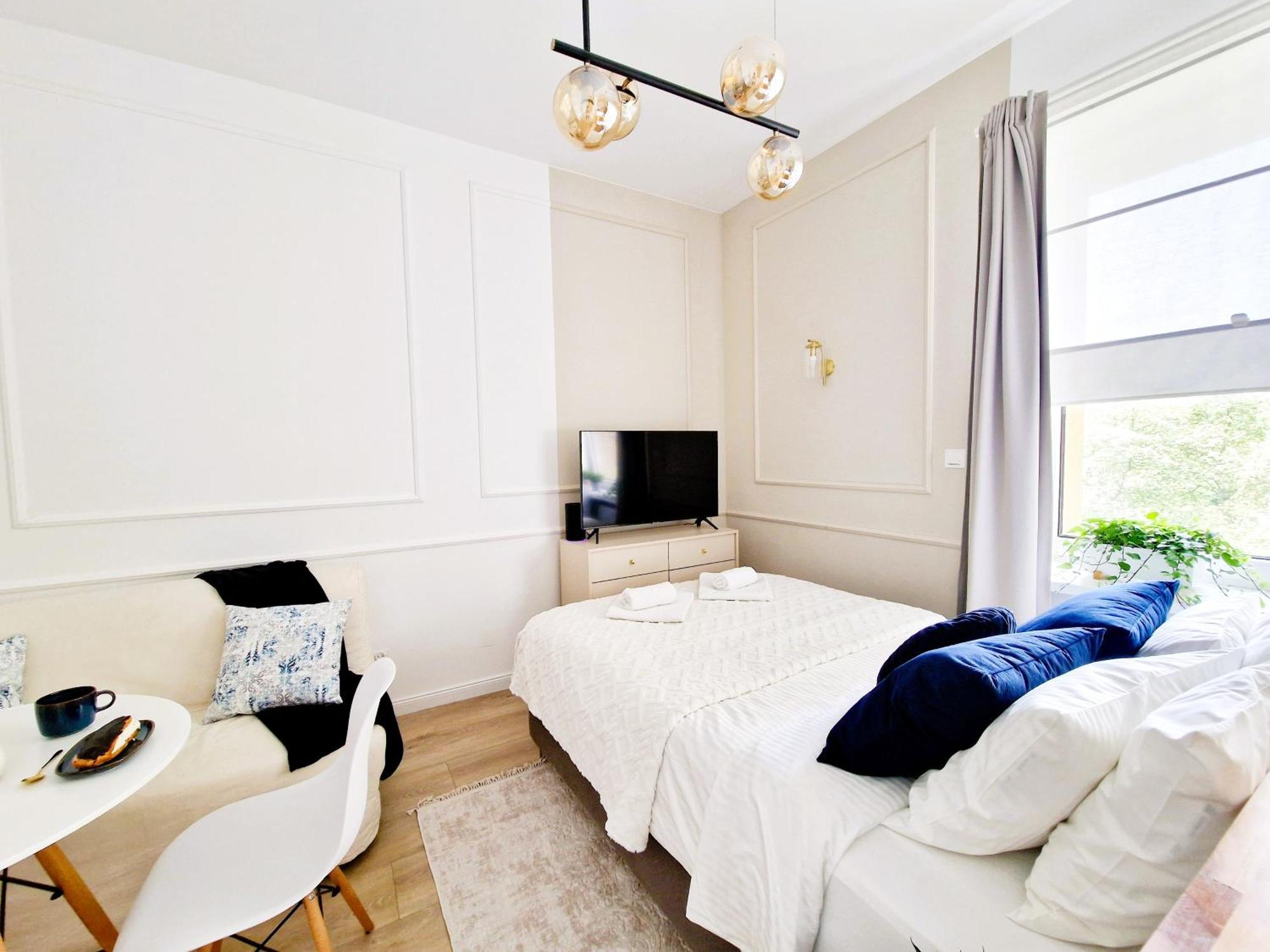 J&W Apartments Grojecka Glam Flat ワルシャワ エクステリア 写真