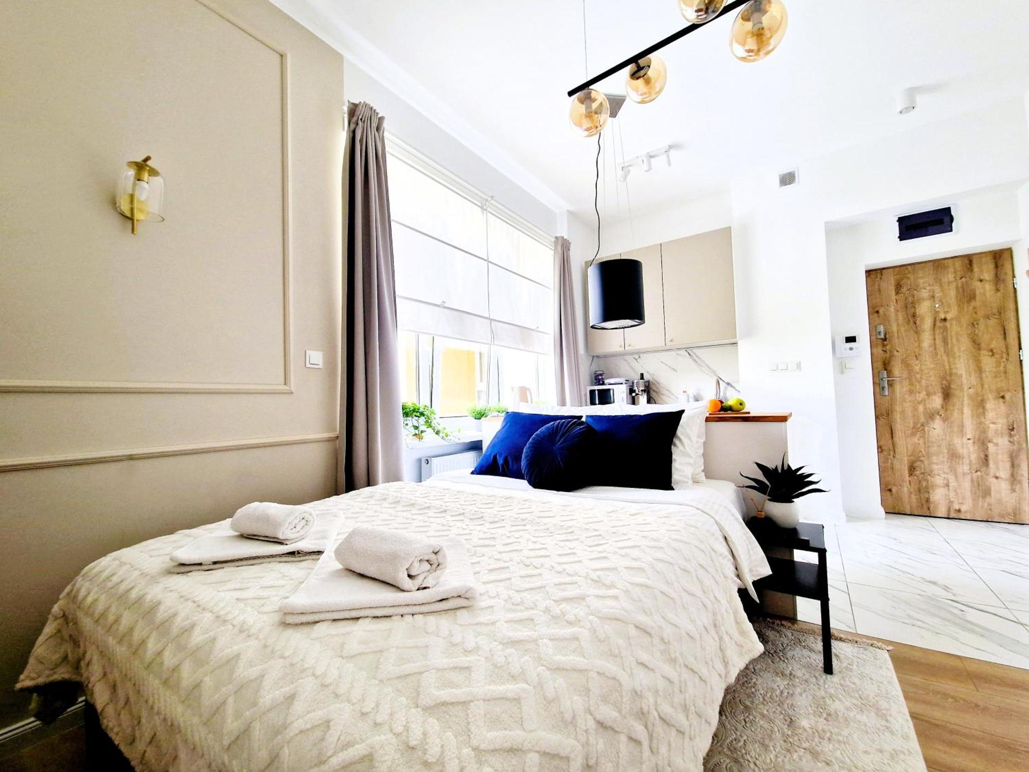J&W Apartments Grojecka Glam Flat ワルシャワ エクステリア 写真