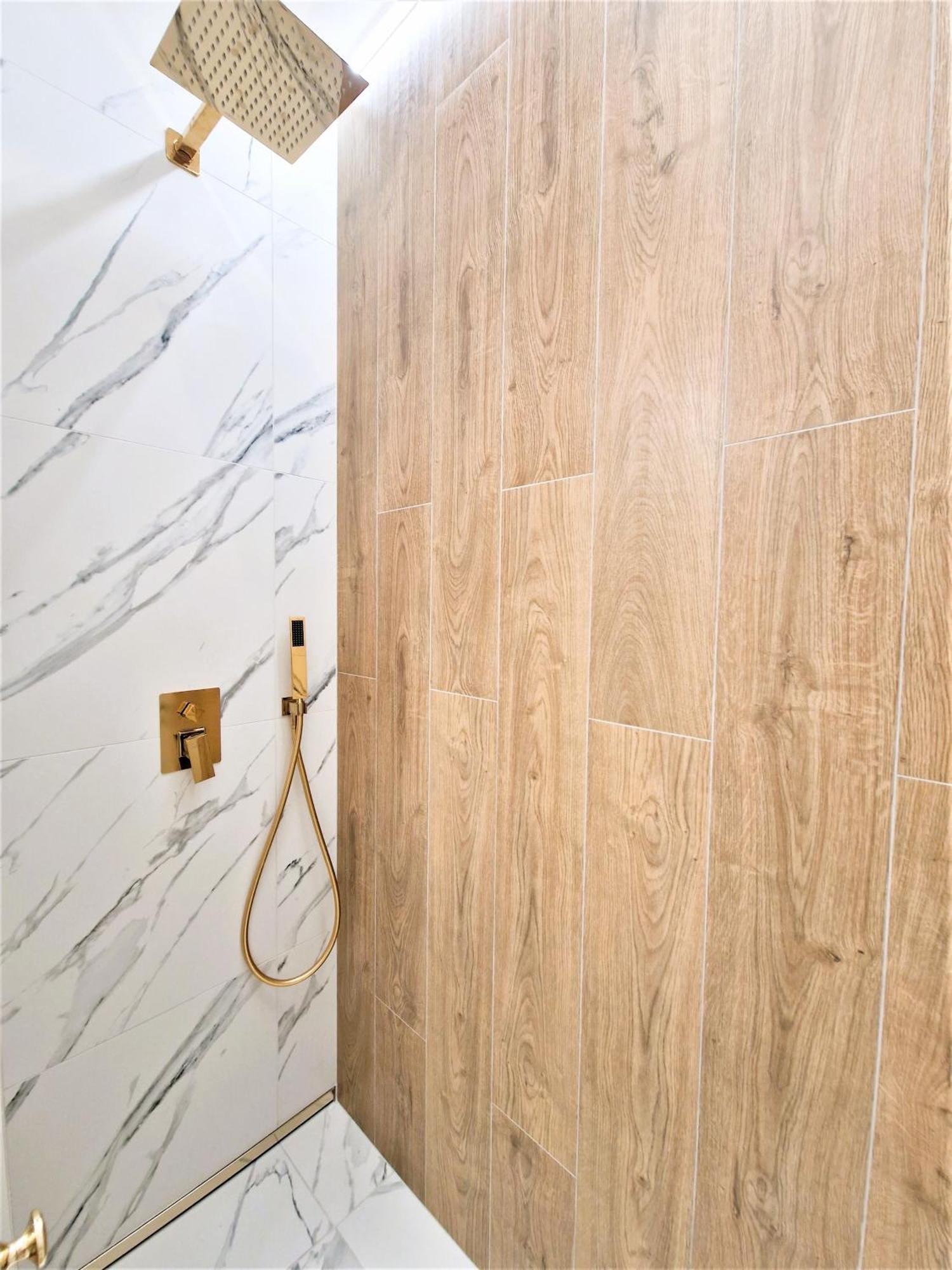 J&W Apartments Grojecka Glam Flat ワルシャワ エクステリア 写真