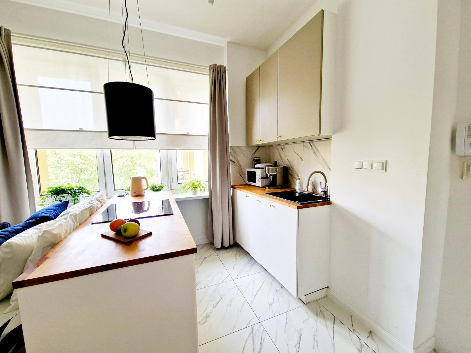 J&W Apartments Grojecka Glam Flat ワルシャワ エクステリア 写真
