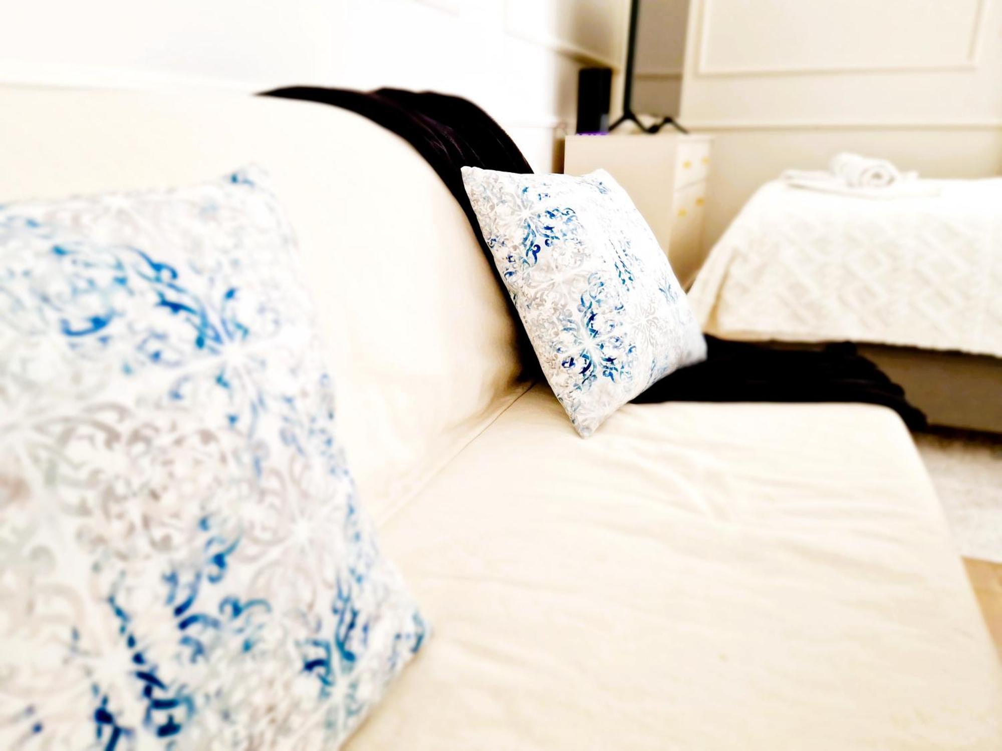 J&W Apartments Grojecka Glam Flat ワルシャワ エクステリア 写真