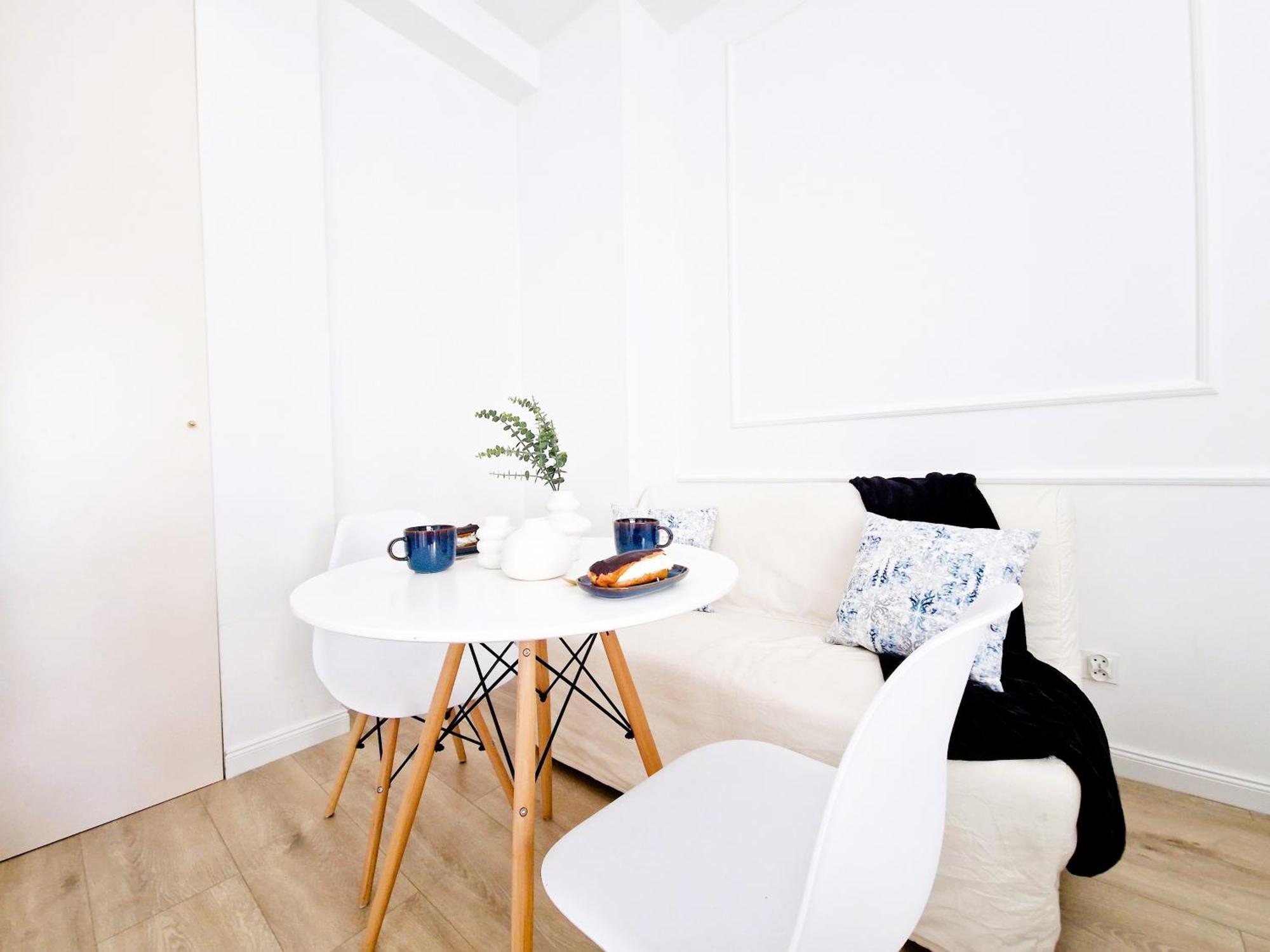 J&W Apartments Grojecka Glam Flat ワルシャワ エクステリア 写真